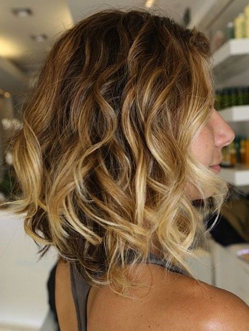 side-view-of-sexy-ombre-bob-hairstyle-with-waves